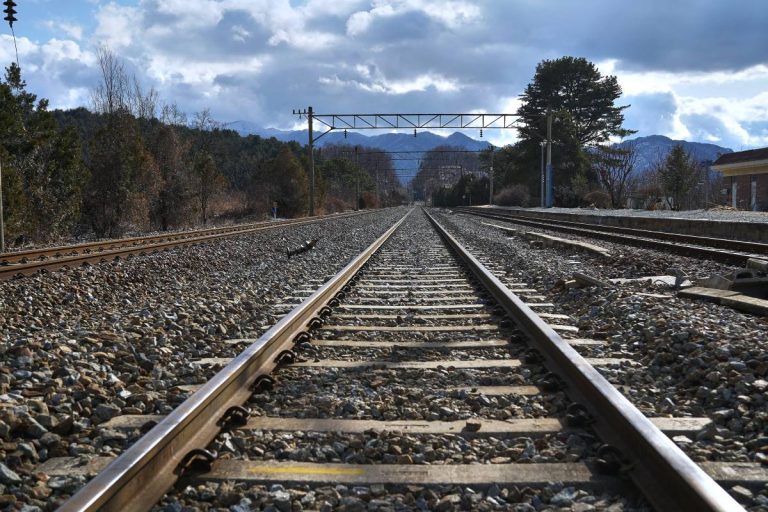 Read more about the article Extreme Durability: Panduit Cable Ties Withstand 15,000+ Hours in Harsh Rail Environments